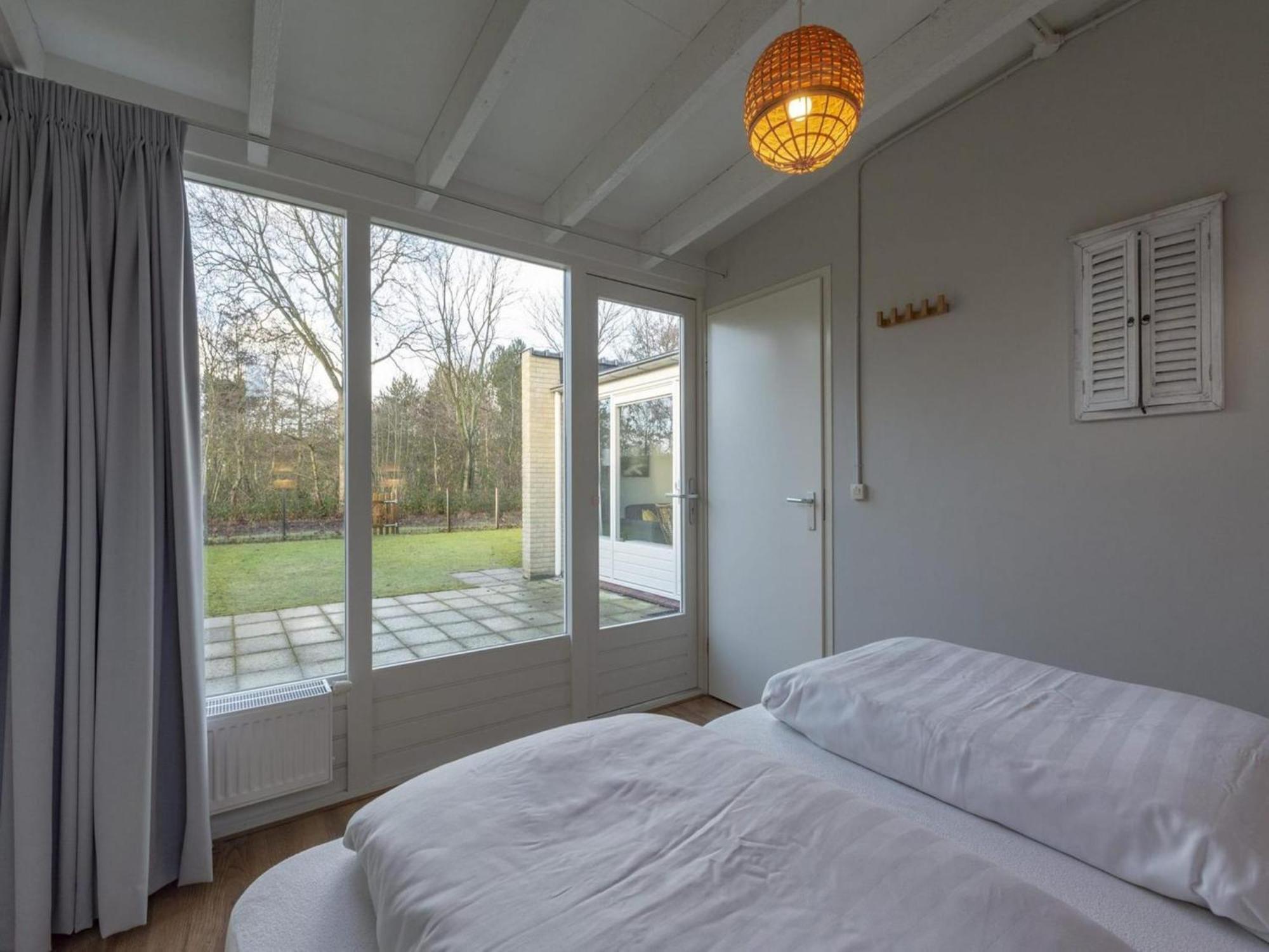 Cozy Bunglow With Garden Sint Maartensvlotbrug Kültér fotó
